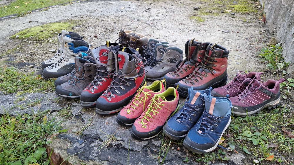 Оренда прокат трекінгового гірського взуття обуви бот для гор карпат