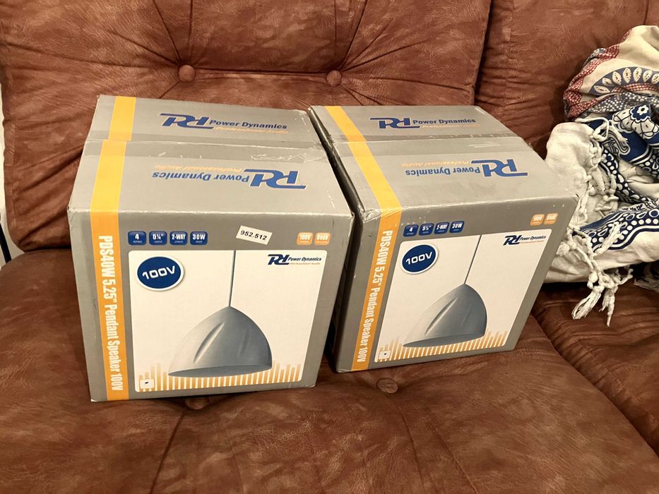 2 Colunas de tecto pendentes 100v PowerDynamics PDS40W Novas