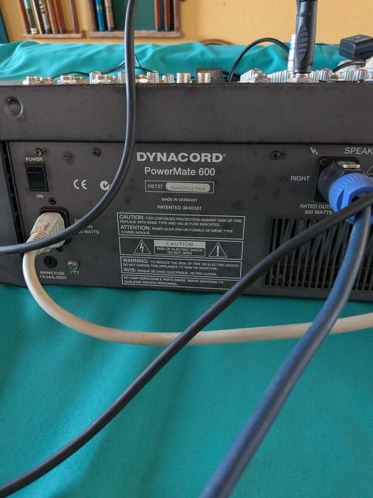 Mesa de Mistura Dynacord Power Mate 600