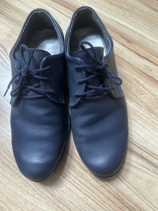 Buty pantofle komunia chłopiec rozm. 34