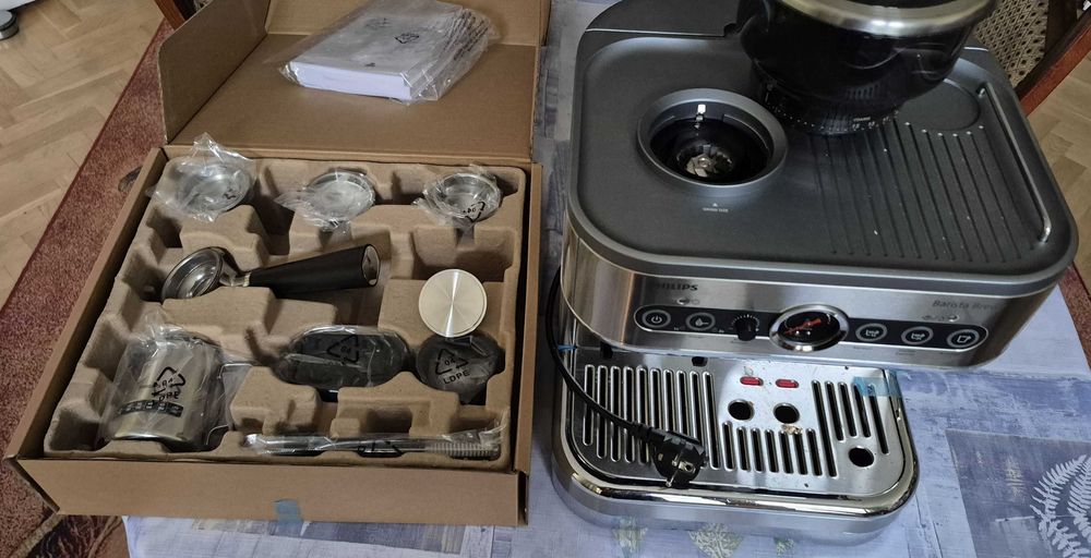 Philips Barista Brew PSA3228-01 expres kolbowy z młynkiem (XI 2025r.)