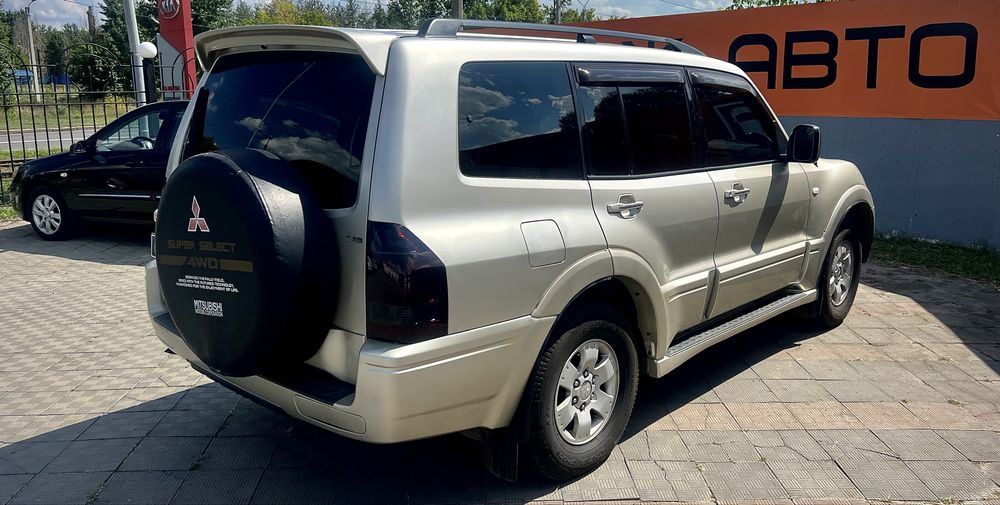 Mitsubishi Pajero Wagon