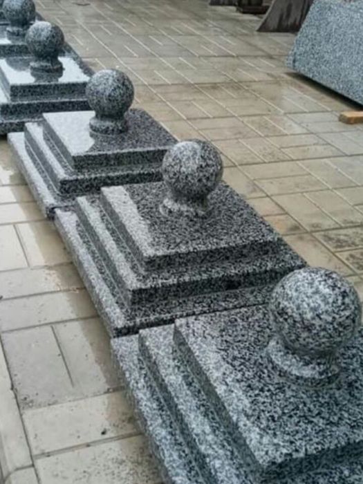 Кришки ,шапки, парапети на забор із натурального каменя