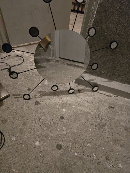 Lustro słońce czarne