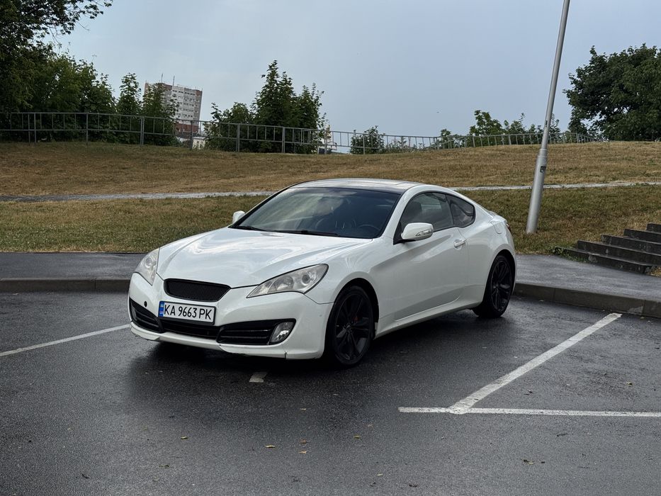 Hyundai genesis coupe 2010