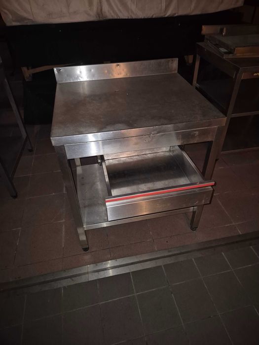 Estante Inox 4 prateleiras - Bancada inox com gaveta e prateleira - Armario inox com 2 portas e prateleira - Hotte Coifa Inox com motor de extração