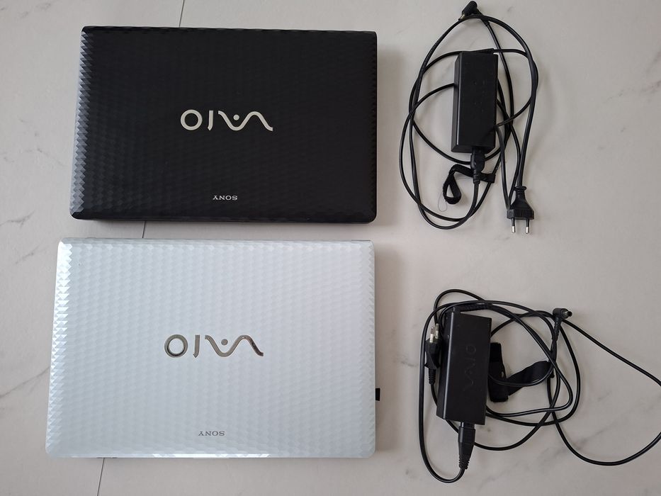 2 szt Laptop Sony Vaio czarny i biały - Sprawne