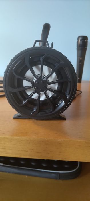 Speaker with Microphone and USB Charging Cable64409507429635121