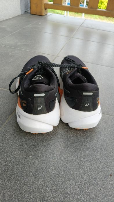 Buty męskie specjalne do biegania