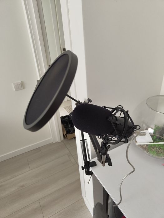 Студійний мікрофон/ мікрофон для блогерів Swive Hydra