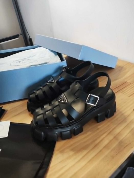 Buty, sandaly klapki, skora 020609.
