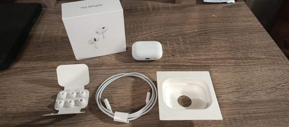 Продам наушники AirPods Pro 2 хороша якість не оригинал