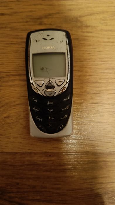 Nokia 8310 sprawny