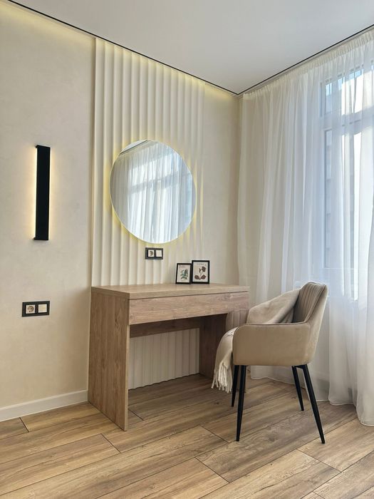 Сучасна стильна новенька квартирка