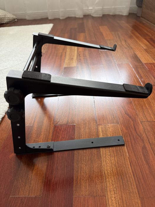 DJ stand  / computer stand