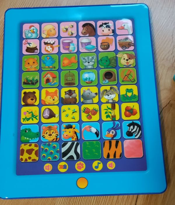 Zestaw zabawek tablet i kostka edukacyjna