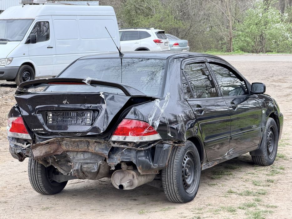 Срочний продаж  MITSUBISHI LANCER 2008