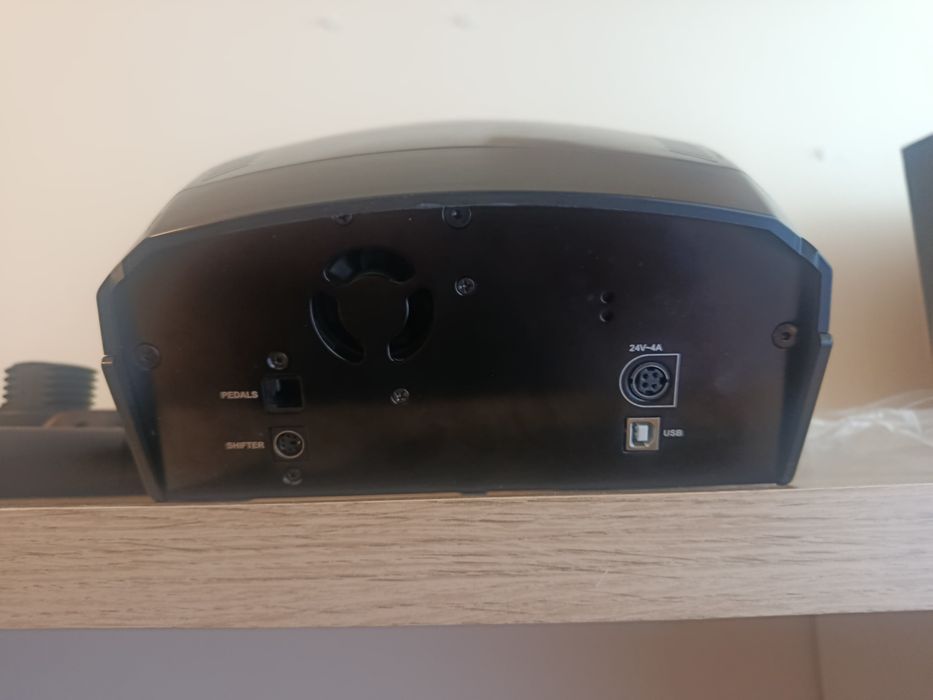 SimRacing Base+Volante Thrustmaster TS-PC + TM Leather 28 GT
