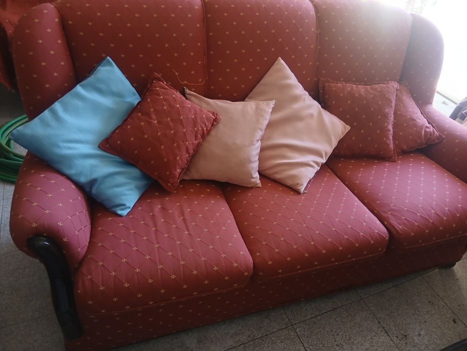 Conjunto de sofá e 2 poltronas usados