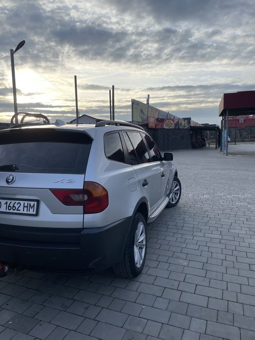 Продам bmw x3 e83