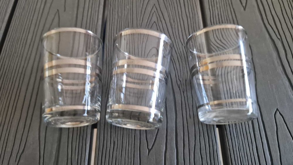 3 copos vintage com risca prata