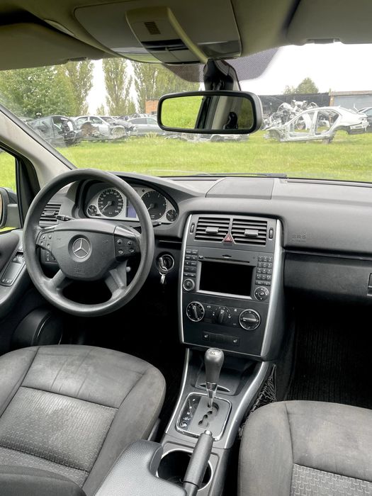 Розборка B-class w245 2.0 om640 cdi крила капот фари Авторозборка