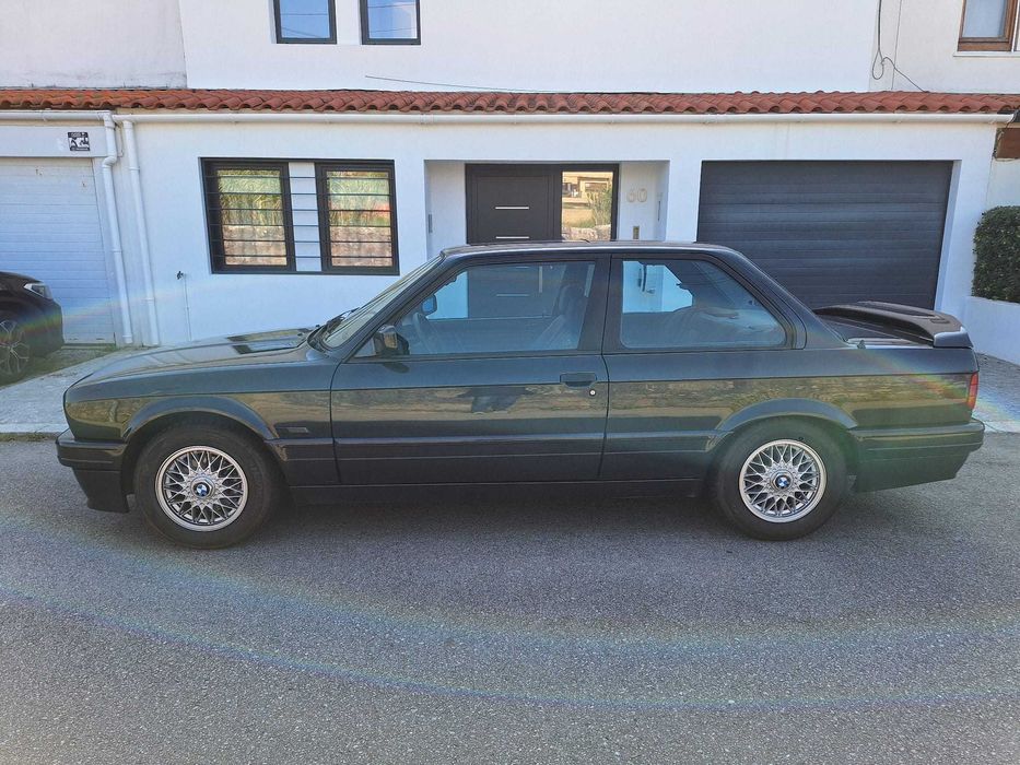 BMW 320 is 2 Portas