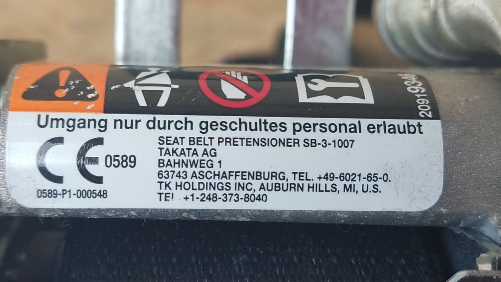 Jeep Grand Cherokee WK2 2010-2022 ремень безопасности передний левый