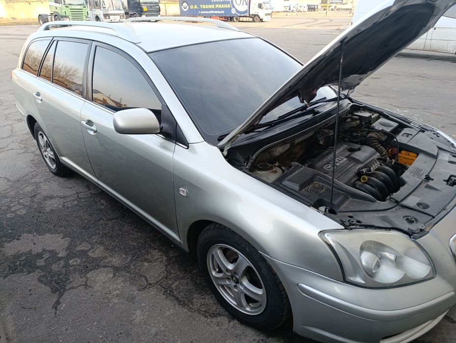 Тойота Авенсіс т 25