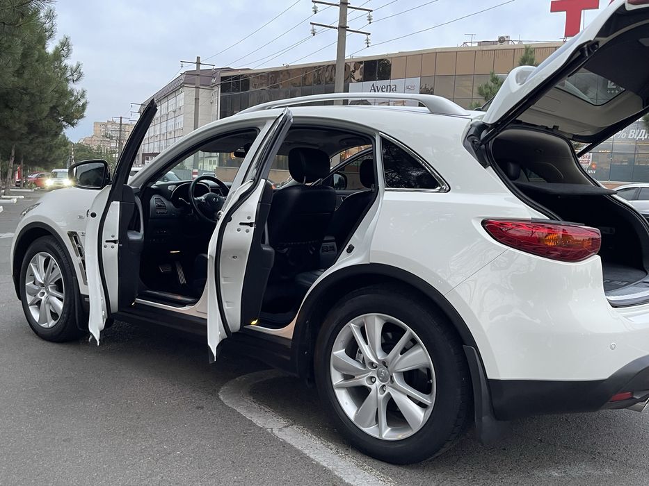 Инфинити QX-70 2015г 3.0 Дизель