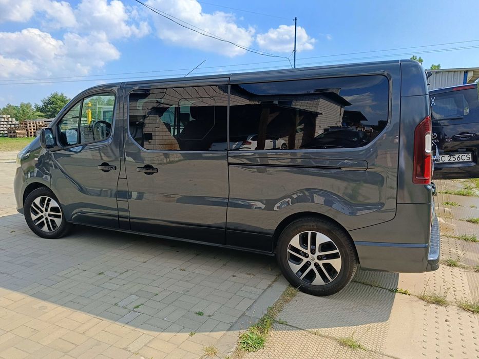 Wynajem BUSA 7-9 osób RENAULT Trafic SpaceClass VIP