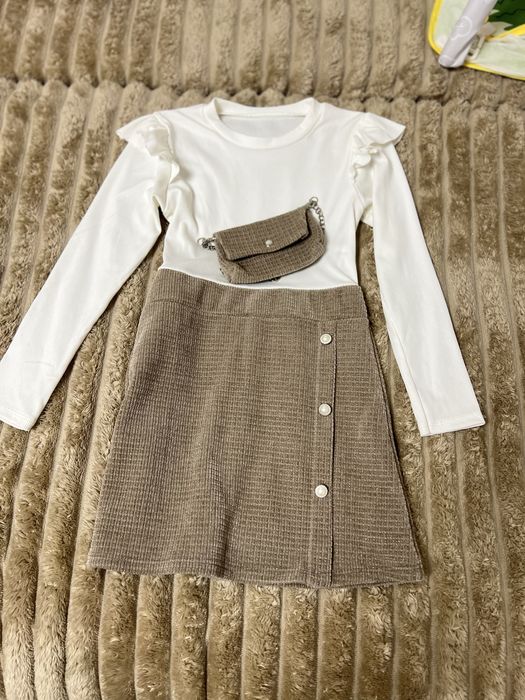 Одяг на дівчинку