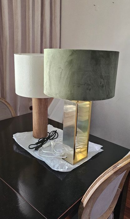 Vendo Candeeiro dourado com ou sem abajure em  separado