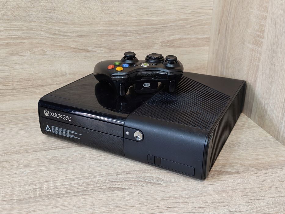 Konsola microsoft xbox 360 e