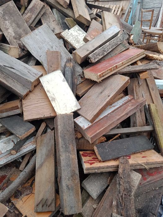 Сухие дрова порезанные по 30см.
