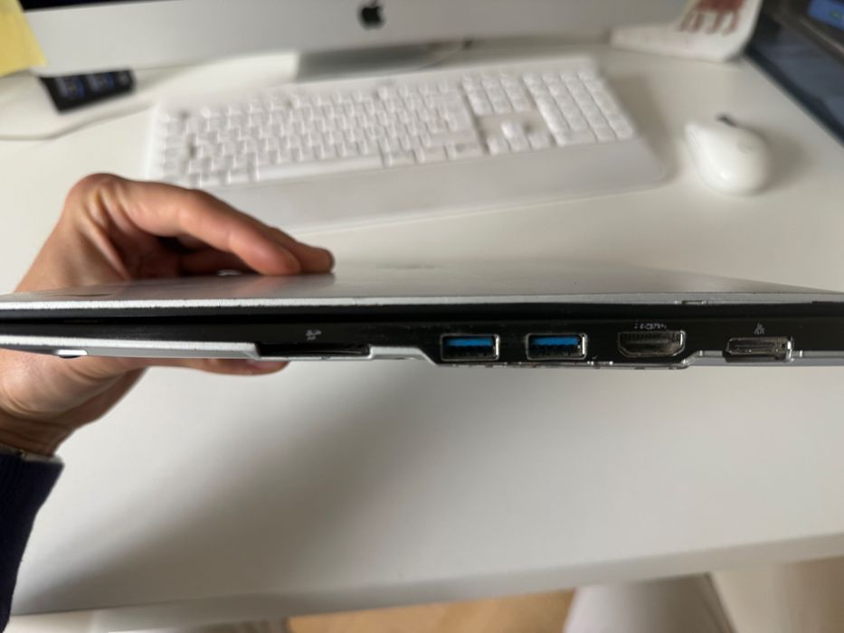 Laptop Fujitsu LIFEBOOK U772