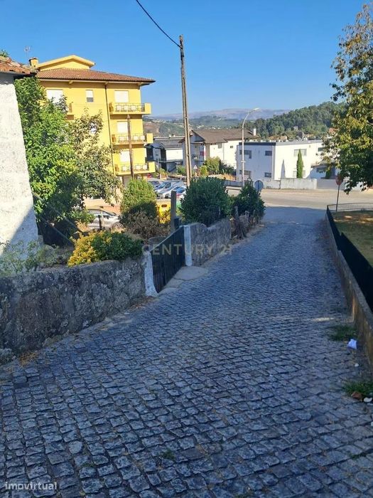 Moradia independente à venda na Rua da Assenta, 187