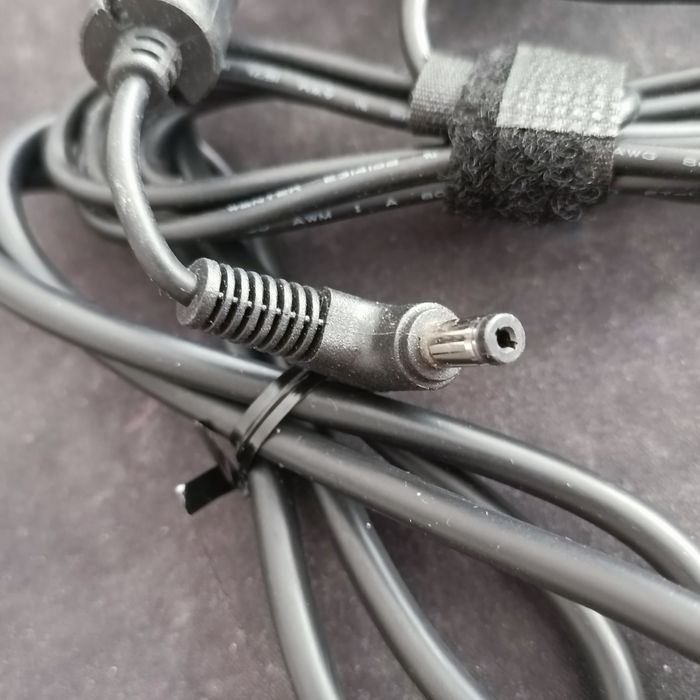 Nowy Oryginalny zasilacz samochodowy ASUS 12V 3A