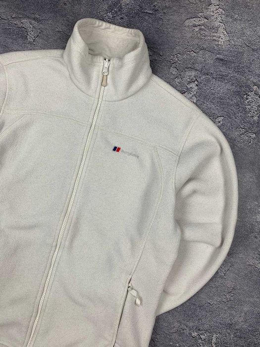 Фліска Berghaus Оригінал. Розмір M (16)