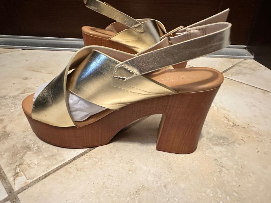Okazja stylowe buty sandałki na grubej podeszwie