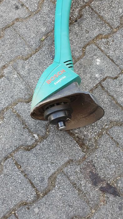 Máquina de cortar relva e apardor, electrica.