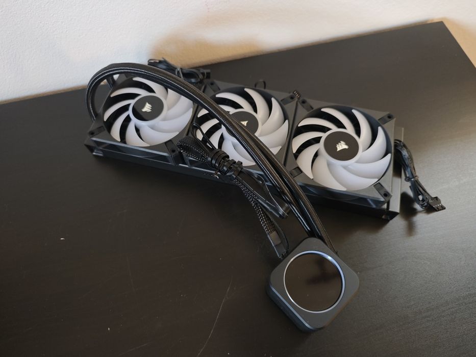 Corsair ICUE H150i Elite LCD XT