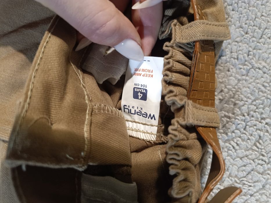 Chłopięce komplet garniturek marynarka i spodnie 104