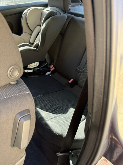 Opel Astra GTC — fotografia 7