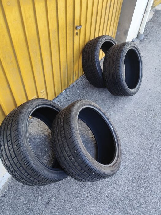 Pneus  225/40R18