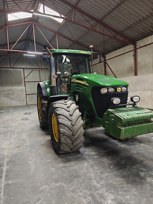 John  Deere 7820