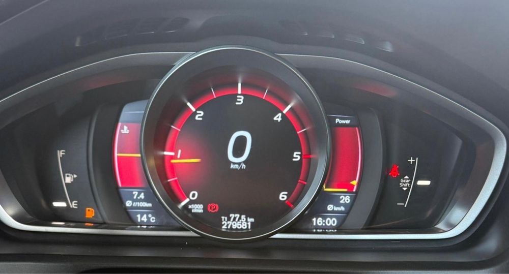 Volvo V40 D2 1.6 Diesel | 2013 | Manual