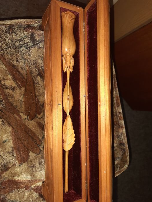 Роза из натурального дерева