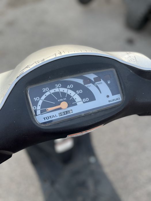 Скутер Suzuki lets 2