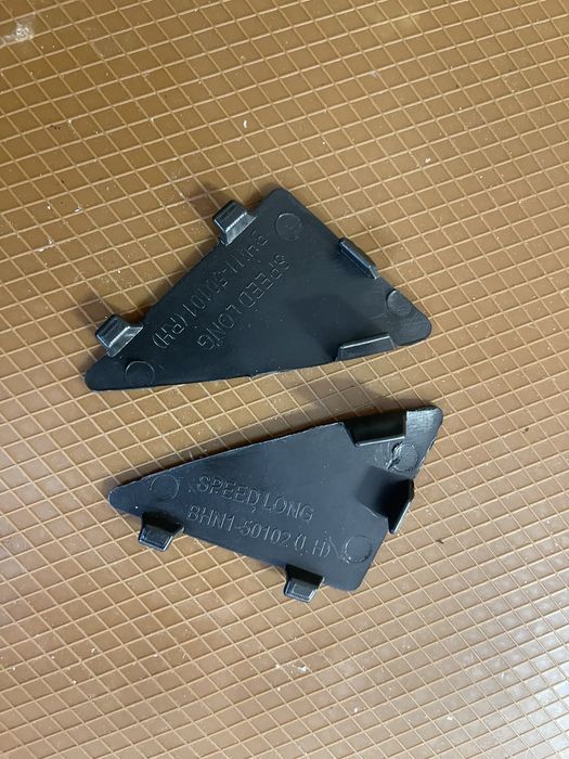 Продам вставки в бампер Mazda 3 bm